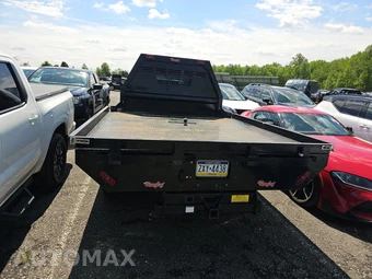 2024 Chevrolet Silverado 3500HD Cab Chassis LT Crew Cab 1LT DRW - miniatura 5