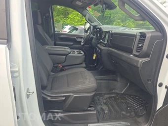 2024 Chevrolet Silverado 3500HD Cab Chassis LT Crew Cab 1LT DRW - miniatura 8