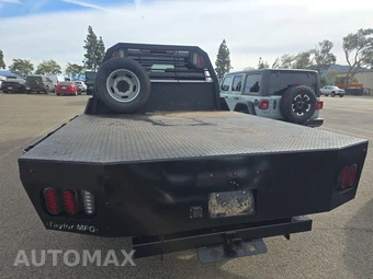2024 Chevrolet Silverado 3500HD Cab Chassis LT Crew Cab 1LT DRW - miniatura 5