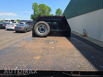 2024 Chevrolet Silverado 3500HD Cab Chassis LT Crew Cab 1LT DRW - miniatura 16