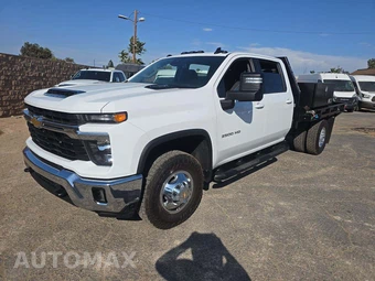 2024 Chevrolet Silverado 3500HD Cab Chassis LT Crew Cab 1LT DRW - samochód z USA z aukcji Manheim, oferta Kup Teraz w AUTOMAX
