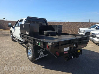 2024 Chevrolet Silverado 3500HD Cab Chassis LT Crew Cab 1LT DRW - miniatura 2