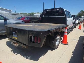 2024 Chevrolet Silverado 3500HD Cab Chassis LT Crew Cab 1LT DRW - miniatura 4