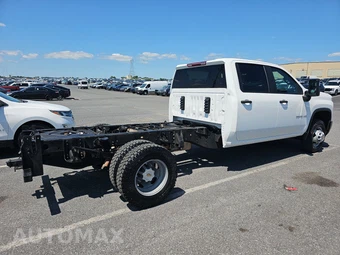 2024 Chevrolet Silverado 3500HD Cab Chassis Work Truck Crew Cab 1WT DRW - miniatura 4
