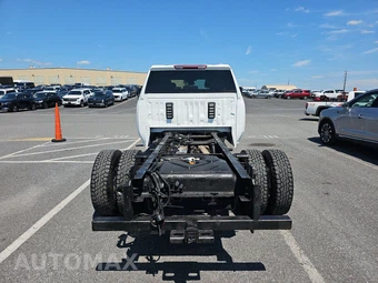 2024 Chevrolet Silverado 3500HD Cab Chassis Work Truck Crew Cab 1WT DRW - miniatura 5
