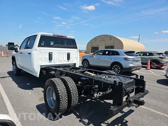 2024 Chevrolet Silverado 3500HD Cab Chassis Work Truck Crew Cab 1WT DRW - miniatura 6
