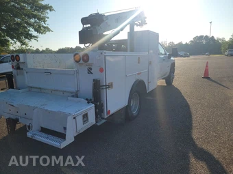2024 Chevrolet Silverado 3500HD Cab Chassis Work Truck Crew Cab 1WT DRW - miniatura 4