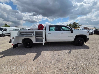 2024 Chevrolet Silverado 3500HD Cab Chassis Work Truck Crew Cab 1WT DRW - miniatura 9