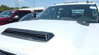 2024 Chevrolet Silverado 3500HD Cab Chassis Work Truck Crew Cab 1WT DRW - miniatura 31