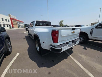2024 Chevrolet Silverado 3500HD High Country Crew Cab Long Bed 3LZ DRW - miniatura 2