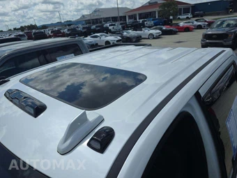 2024 Chevrolet Silverado 3500HD High Country Crew Cab Medium Bed 3LZ - miniatura 12