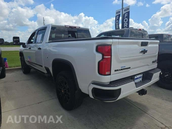 2024 Chevrolet Silverado 3500HD High Country Crew Cab Medium Bed 3LZ - miniatura 2