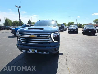 2024 Chevrolet Silverado 3500HD High Country Crew Cab Medium Bed 3LZ - miniatura 2
