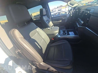 2024 Chevrolet Silverado 3500HD LTZ Crew Cab Medium Bed - miniatura 18