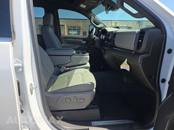 2024 Chevrolet Silverado 3500HD LTZ Crew Cab Medium Bed 1LZ - miniatura 8