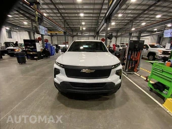 2024 Chevrolet Silverado EV Work Truck Crew Cab Short Bed 4WT - miniatura 2