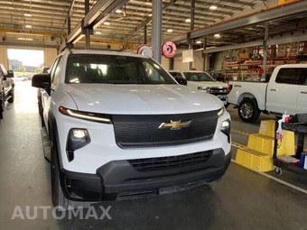 2024 Chevrolet Silverado EV Work Truck Crew Cab Short Bed 4WT - samochód z USA z aukcji Manheim, oferta Kup Teraz w AUTOMAX