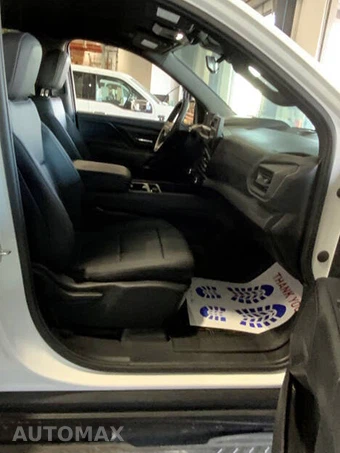 2024 Chevrolet Silverado EV Work Truck Crew Cab Short Bed 4WT - miniatura 10