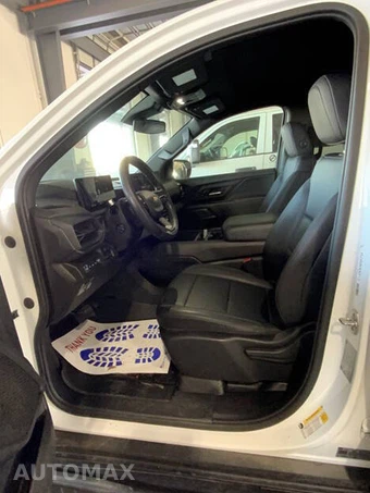 2024 Chevrolet Silverado EV Work Truck Crew Cab Short Bed 4WT - miniatura 9