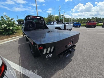 2024 Chevrolet SILVERADO MEDIUM DUTY Base - miniatura 2