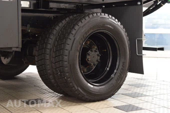 2024 Chevrolet SILVERADO MEDIUM DUTY Base - miniatura 16