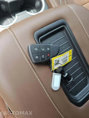 2024 Chevrolet Suburban High Country 3LZ - miniatura 8
