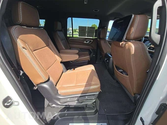 2024 Chevrolet Suburban High Country 3LZ - miniatura 14