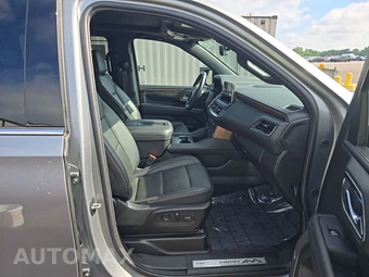2024 Chevrolet Suburban High Country 3LZ - miniatura 8
