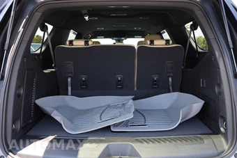 2024 Chevrolet Suburban LS 1LS - miniatura 15
