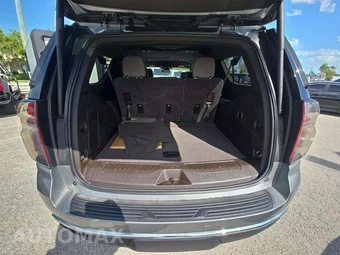 2024 Chevrolet Suburban LT 1LT - miniatura 12