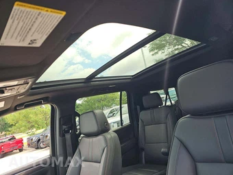 2024 Chevrolet Suburban RST 1SP - miniatura 8