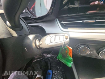 2024 Chevrolet Trax 1RS – miniatura 8