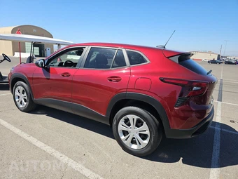 2024 Chevrolet Trax LS - miniatura 6