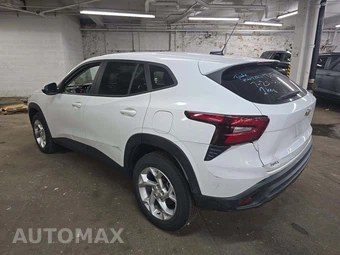 2024 Chevrolet Trax LS – miniatura 2