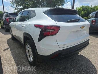 2024 Chevrolet Trax LS – miniatura 2