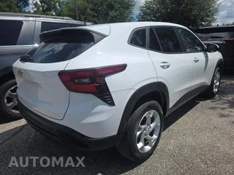 2024 Chevrolet Trax LS – miniatura 3