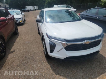 2024 Chevrolet Trax LS – miniatura 3