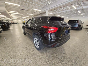 2024 Chevrolet Trax LS - miniatura 2