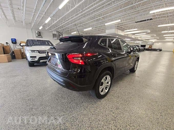 2024 Chevrolet Trax LS - miniatura 3
