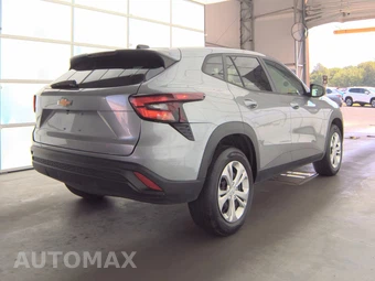 2024 Chevrolet Trax LS - miniatura 4