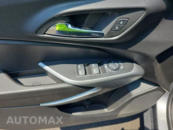 2024 Chevrolet Trax LS - miniatura 9