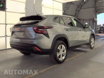2024 Chevrolet Trax LS – miniatura 4