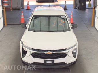 2024 Chevrolet Trax LS – miniatura 2