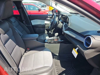 2024 Chevrolet Trax LT – miniatura 8