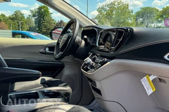 2024 Chrysler Pacifica Hybrid Select 121.6" WB - miniatura 13