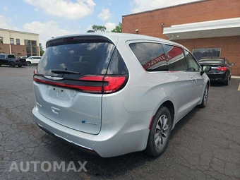 2024 Chrysler Pacifica Hybrid Select 121.6" WB - miniatura 3