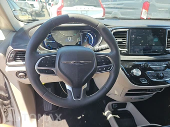 2024 Chrysler Pacifica Hybrid Select 121.6" WB - miniatura 10