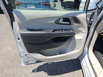 2024 Chrysler Pacifica Hybrid Select 121.6" WB - miniatura 9