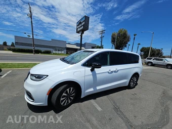 2024 Chrysler Pacifica Hybrid Select 121.6" WB - car from the USA, Manheim Buy-Now listing at AUTOMAX