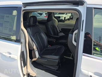 2024 Chrysler Pacifica Hybrid Select 121.6" WB - miniatura 16